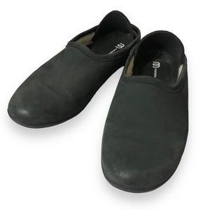 MAHABIS LUXE Black Nubuck Slippers
